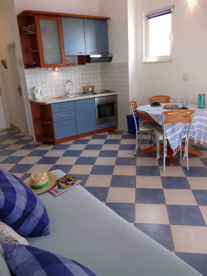 Apartmani Sani Bol Exterior foto